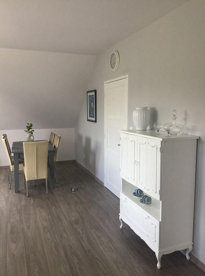 Damhills Apartments Bronowko Exteriör bild